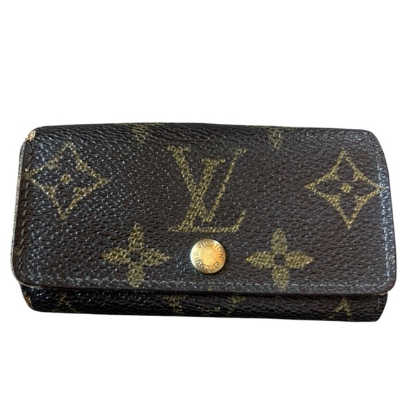 Louis Vuitton 4 Key Holder, Pre- Loved. Good condition! - Picture 1 of 10